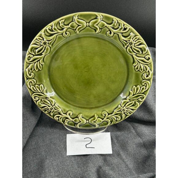Salad Plates (2) Green 8"Diameter No Markings, Replacement Ceramic Plates - Picture 3 of 8